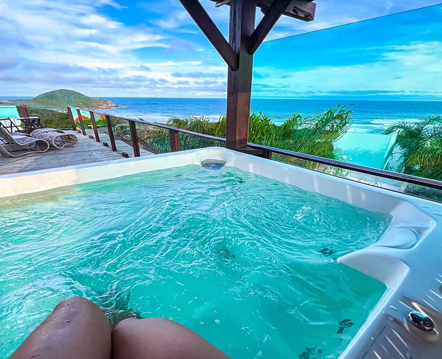 SPA climatizado con vista al mar en Praia do Rosa